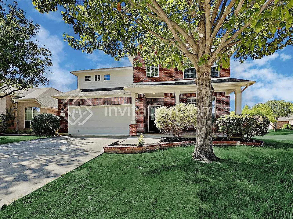 3900 Rochester Dr