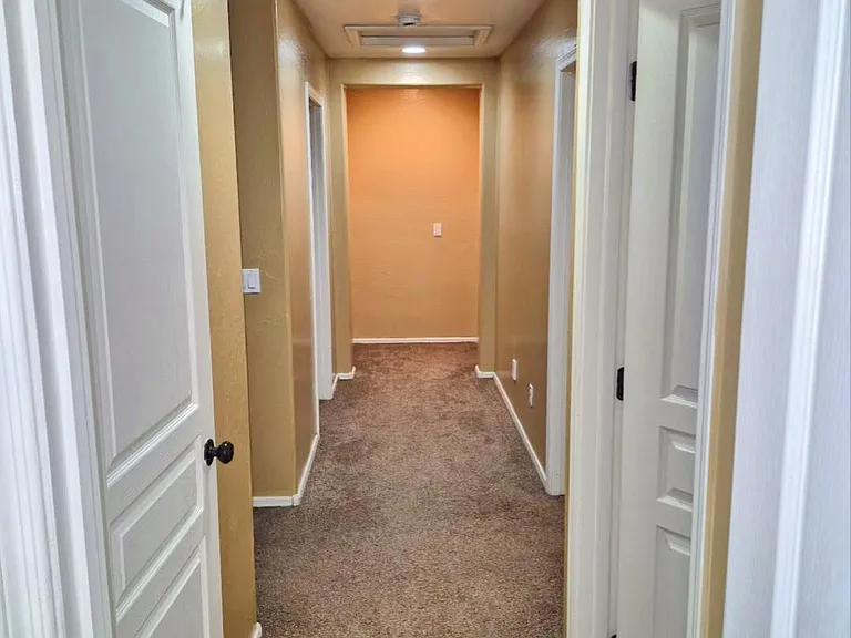 585 S Buena Vista Ct — Photo 6