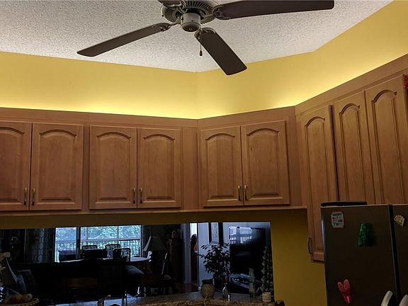 5th image of 2503 N Nob Hill Road #406