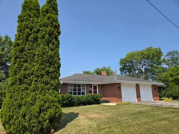 592 Donna Dr, Rockford, IL 61107