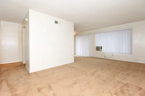 9802 Bloomfield St — Photo 15