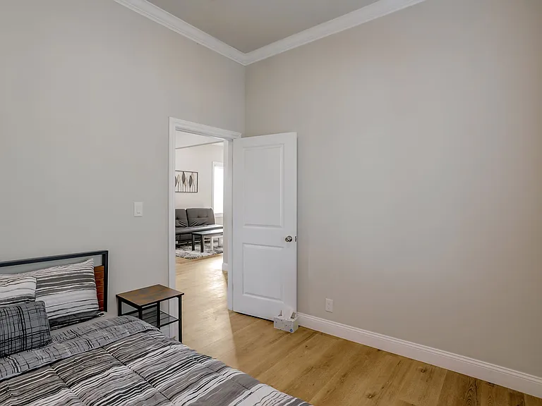 432 N 7th St — Photo 11