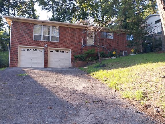 2nd image of 705 Davis Ave