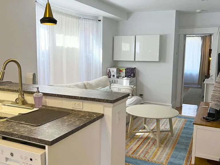 5 Garnock Ave #2 — Photo 3
