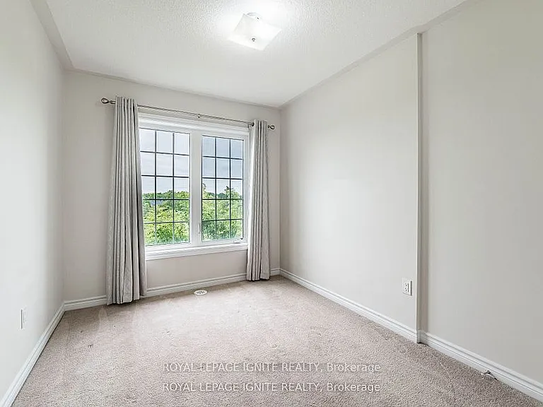 37 Aspen Hills Rd — Photo 25
