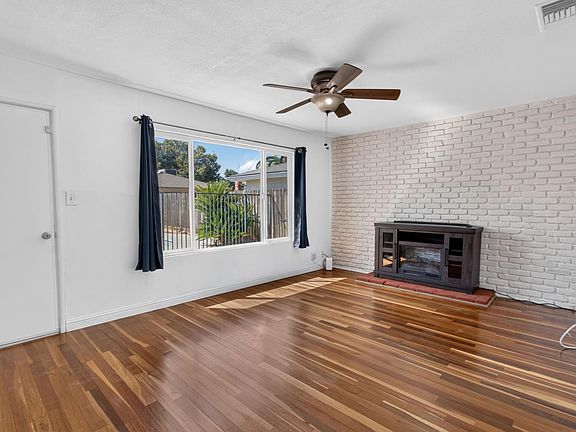 5th image of 2432 E Richert Ave