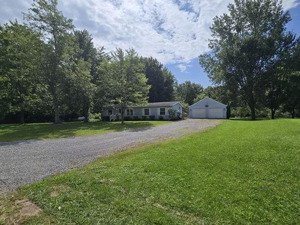 3810 Pike Rd, Batavia, NY 14020