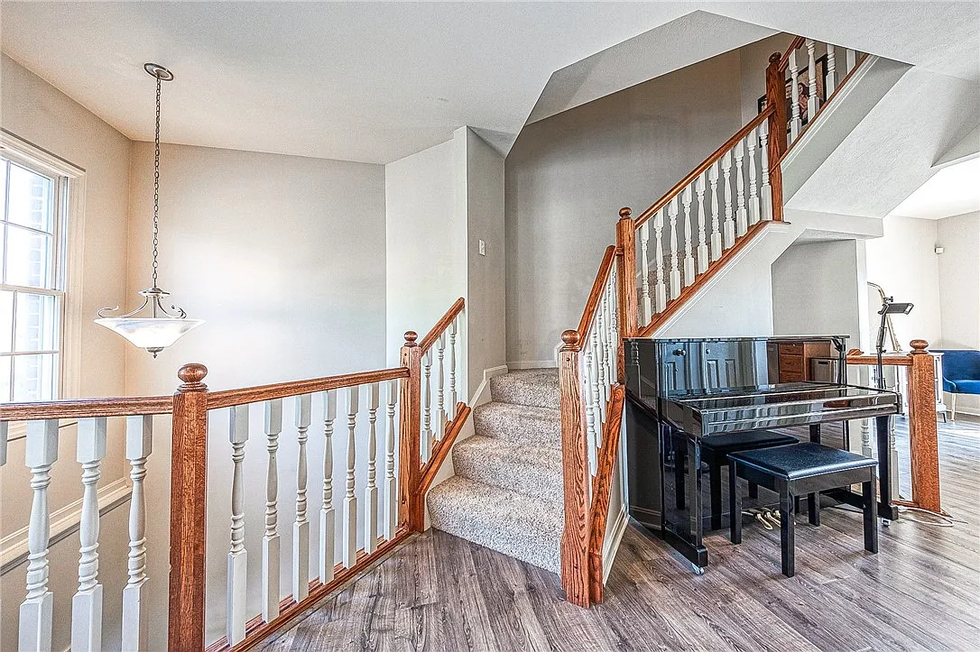 3 bed, 2.5 bath, 1890 sqft, $2,700 — Photo 4