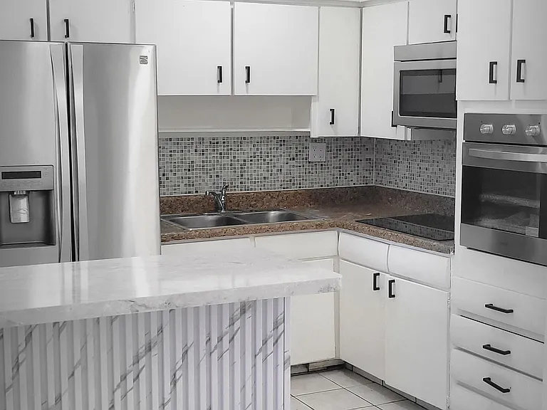 10472 SW 46th St — Photo 33
