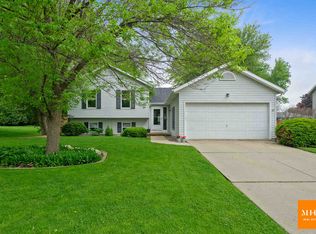 507 Cherry Wood Dr, Oregon, WI 53575