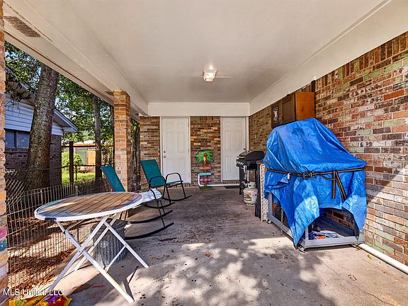 4th image of 104 Ralph Dr