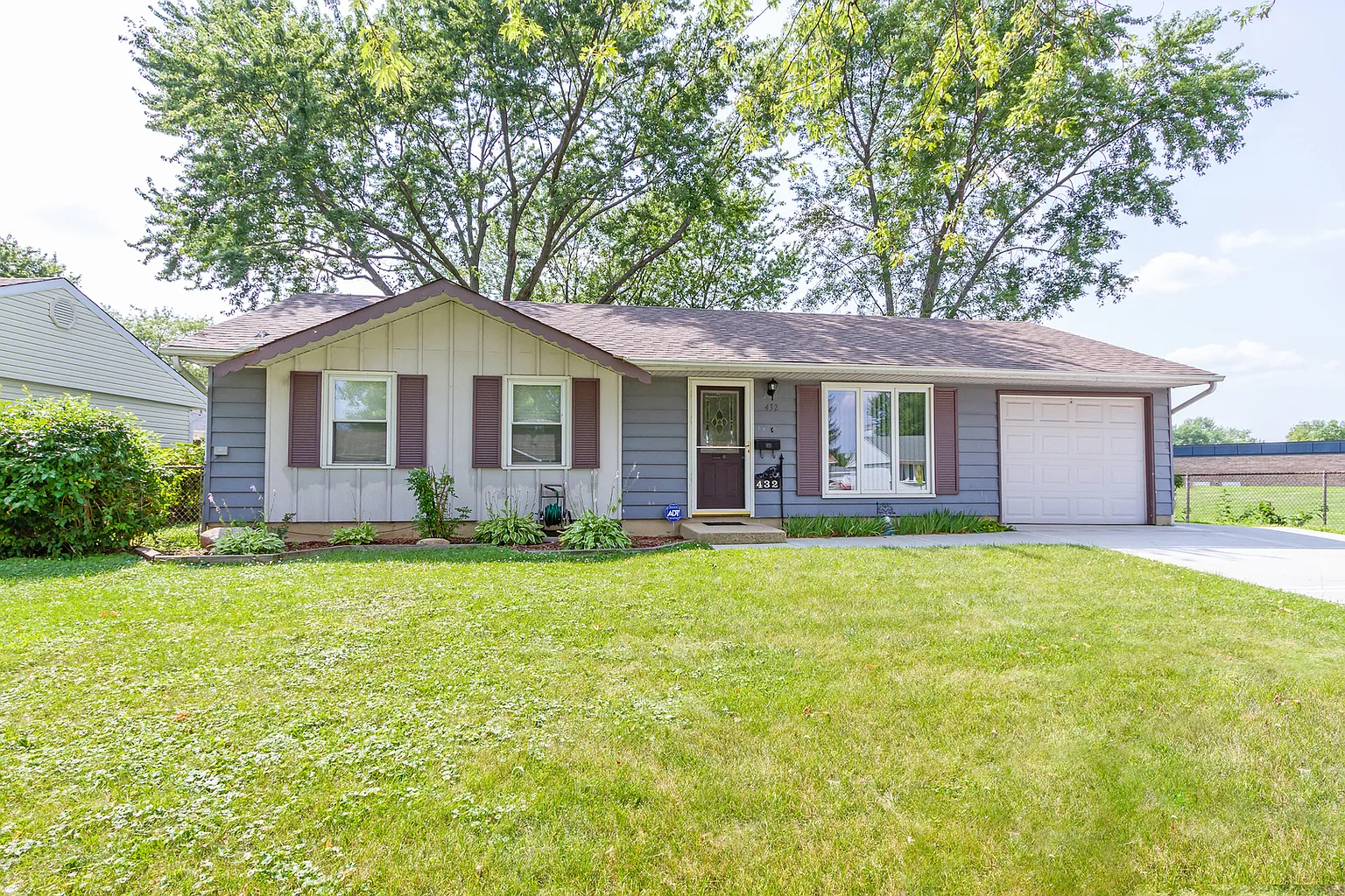 432 Ridge Cir photo 1