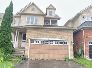 27 Whitewater St, Whitby, ON L1R 2S8