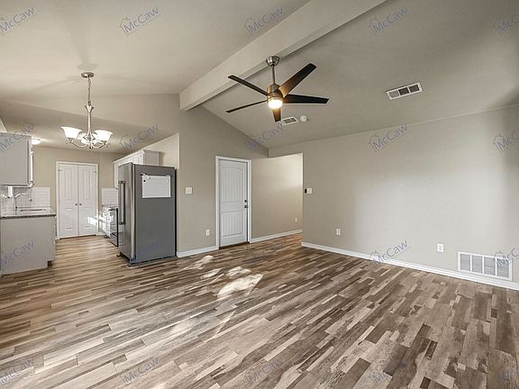 3rd image of 1300 Carla Ave