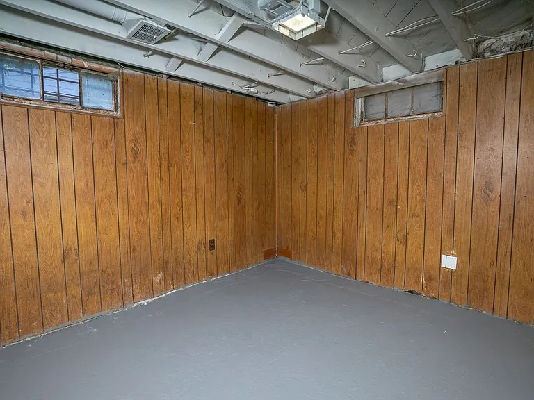 12039 Lauder St — Photo 17