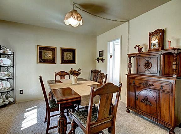 5th image of 1302 Rockledge Dr