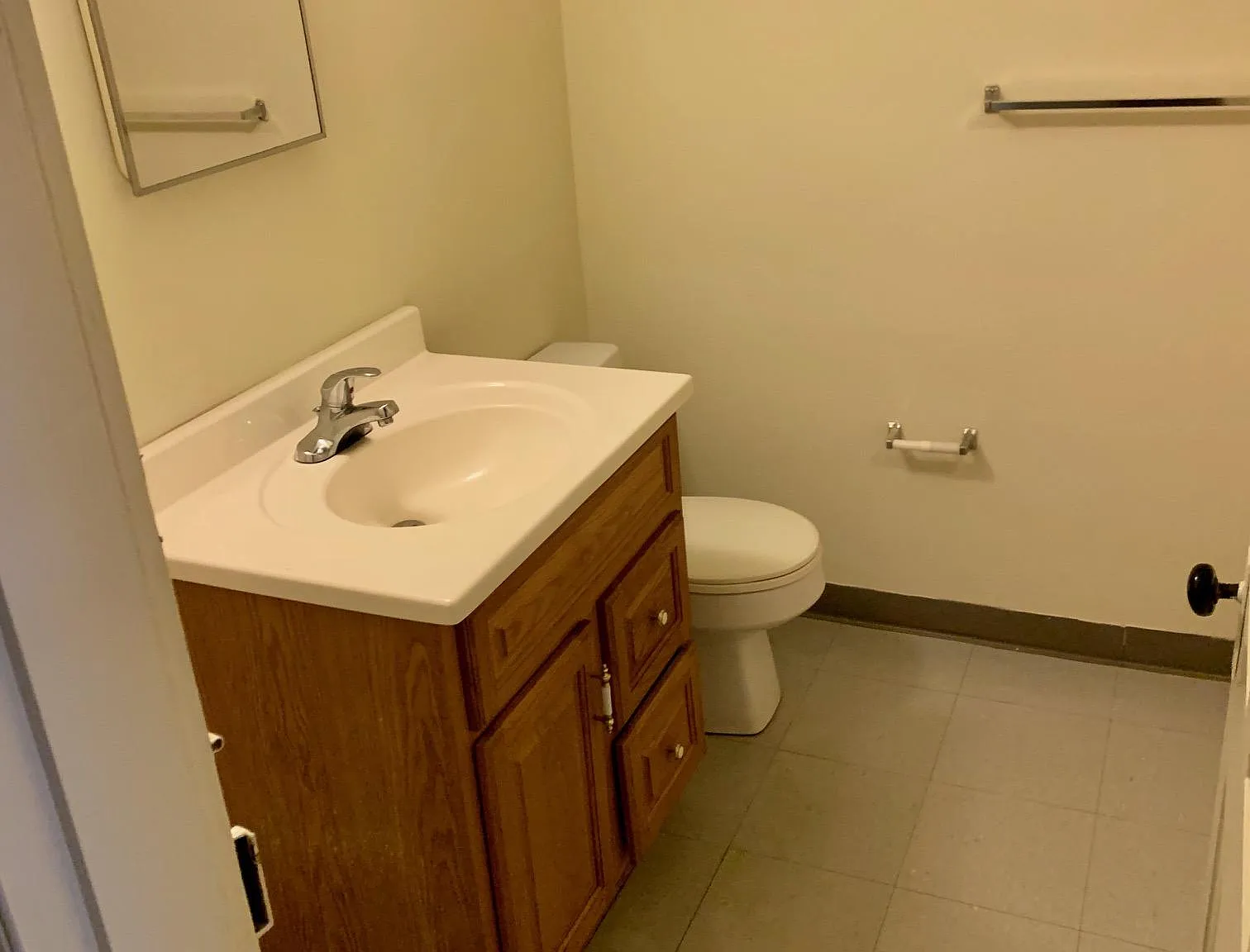 1 bed, 670 sqft, $1,025 — Photo 4