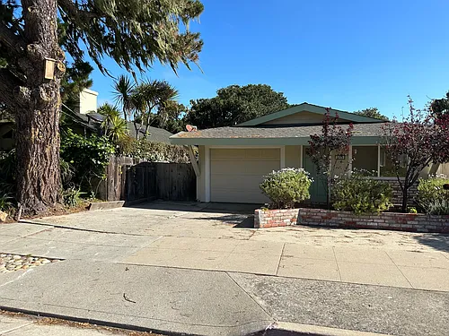 338 Gibson Ave Photo 1