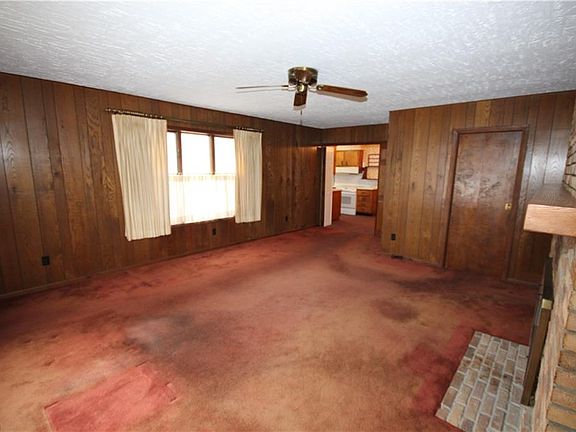 5th image of 322 Canterbury Ct