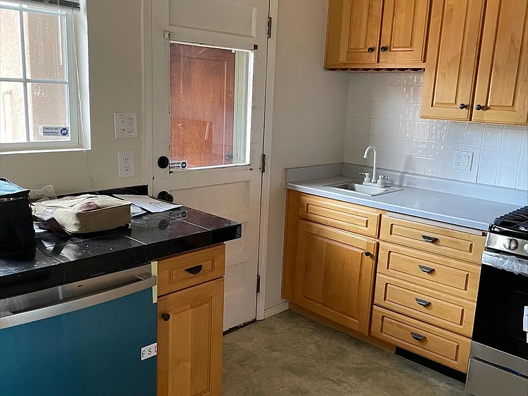 1911 Truman St NE — Photo 3