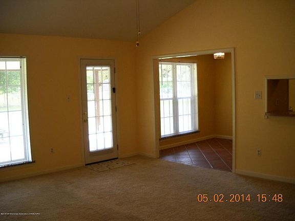 3rd image of 6655 Dunbarton Dr