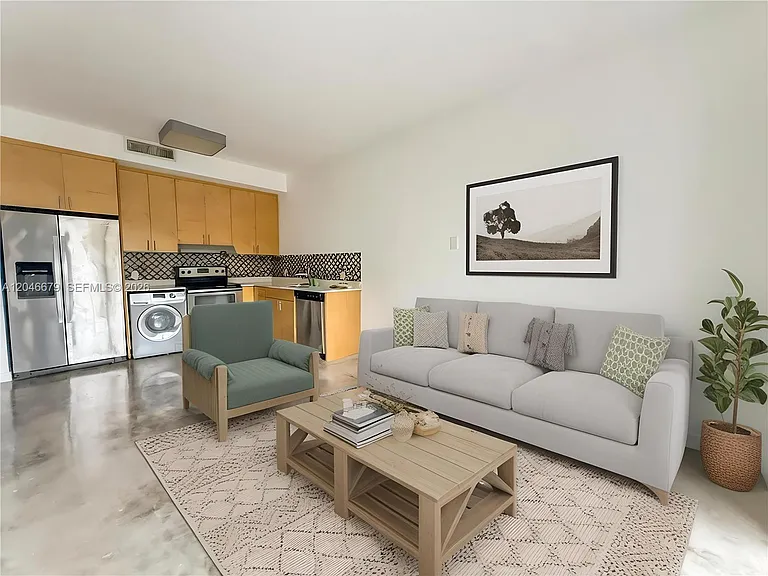 761 NW 1st St #302 — Photo 4