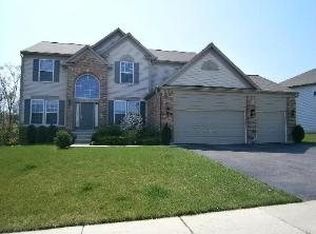 1127 Magnolia Rd, Mundelein, IL 60060