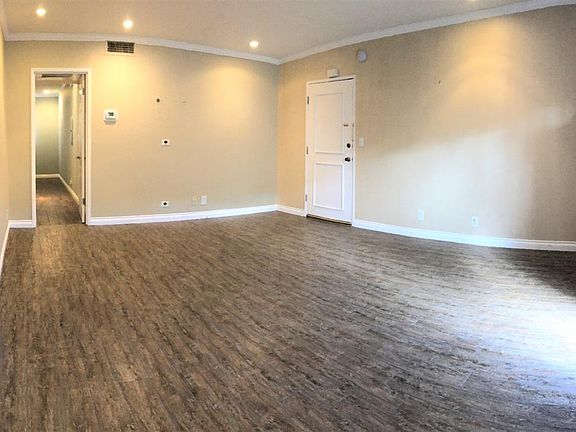 5th image of 5414 Newcastle Ave APT 70