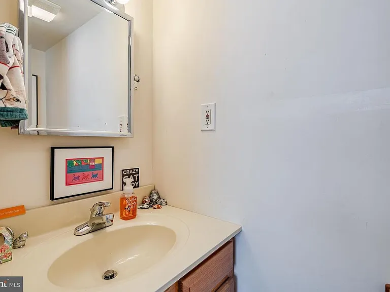 1211 N Tatnall St — Photo 2