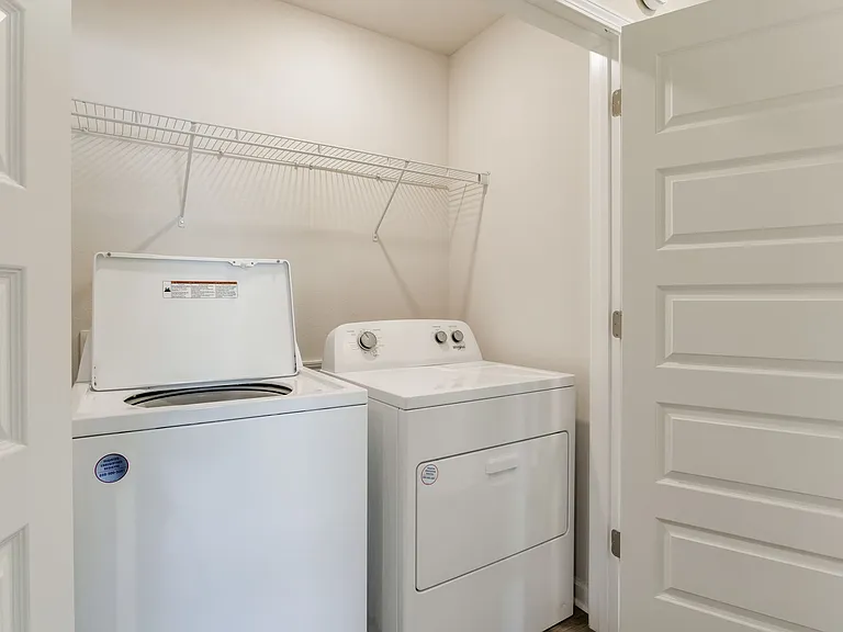2528 Sutton Place Dr — Photo 13