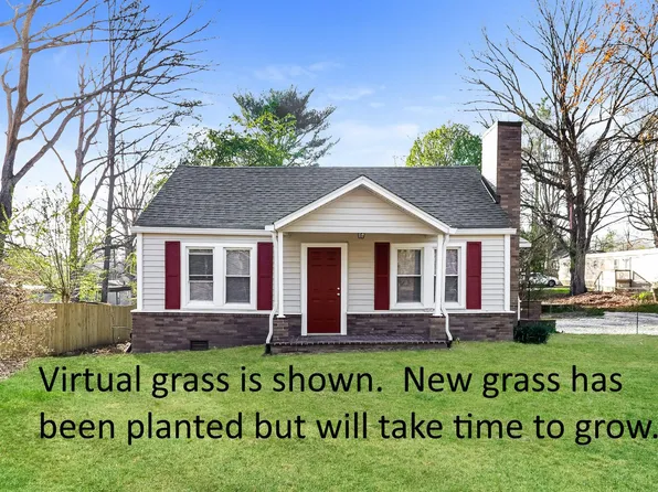 177 Half Circle Ln, Hendersonville, NC 28791