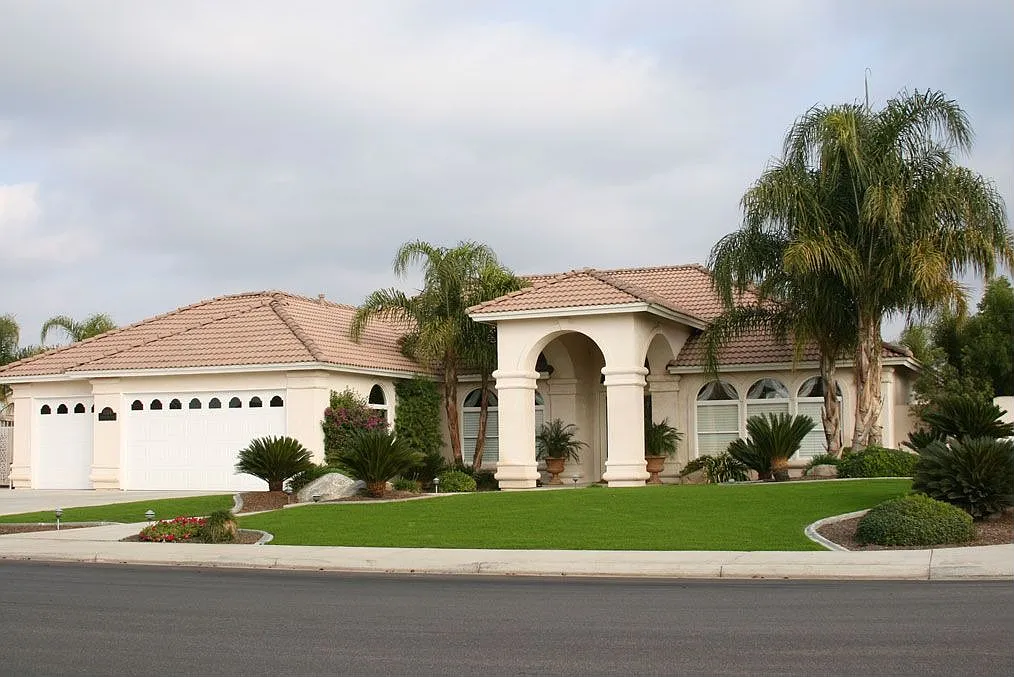 1104 Lymington Way photo 1