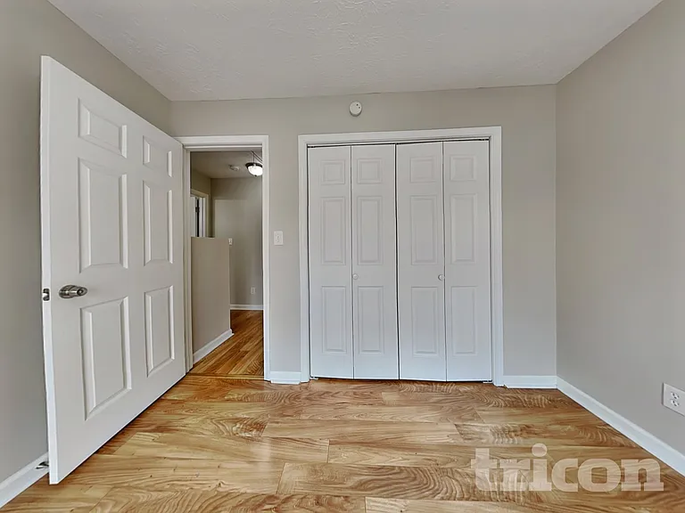 434 Creek View Ct — Photo 12