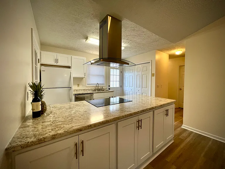 1002 Gordon Woods Rd — Photo 5