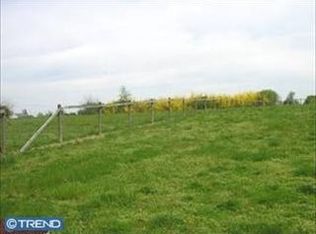 127 Rocky Glen Rd, Oxford, PA 19363