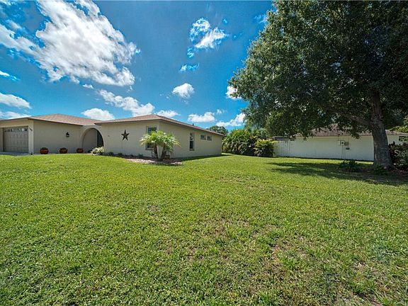 3rd image of 1807 Woodhaven Cir