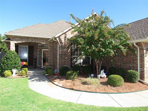 2nd image of 2525 SW 141st St