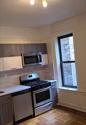 Rented by EXR | media 9