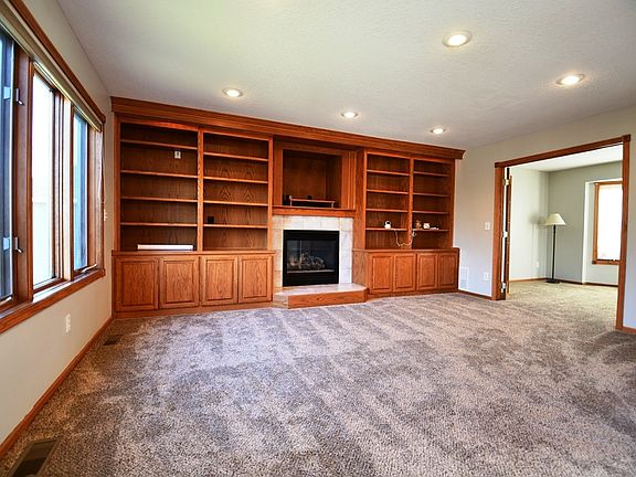 2nd image of 825 William Nowels Cir