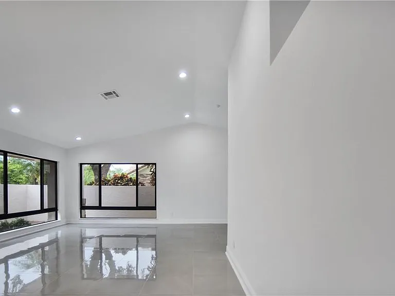 11159 NW 10th Pl — Photo 5