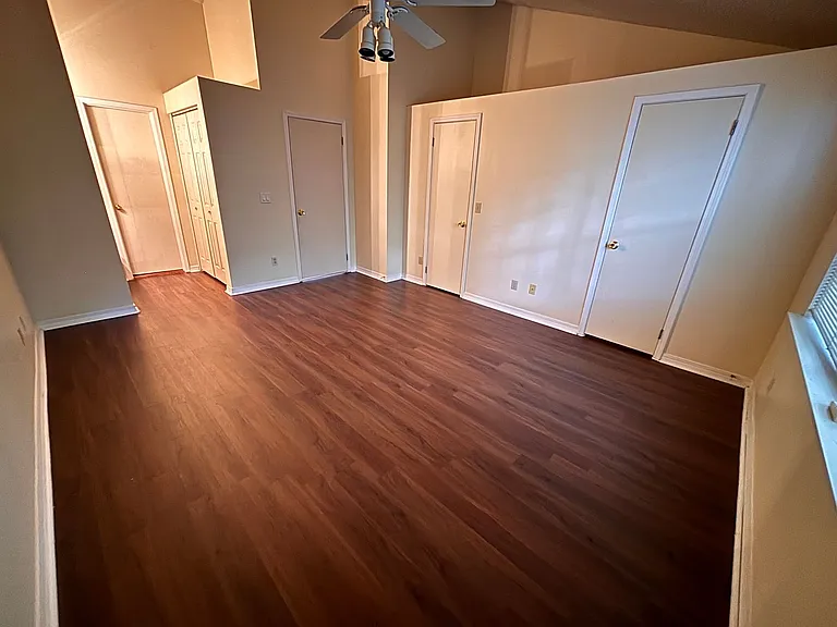 8531 Sturbridge Cir E — Photo 11