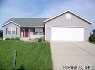 1428 Manchester Dr, Shiloh, IL 62269