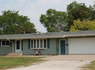 707 SW 5th St, Aledo, IL 61231