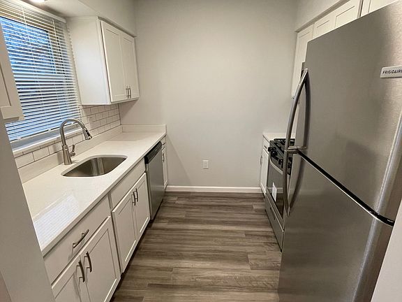 2nd image of 240 Spencer Ave APT 4