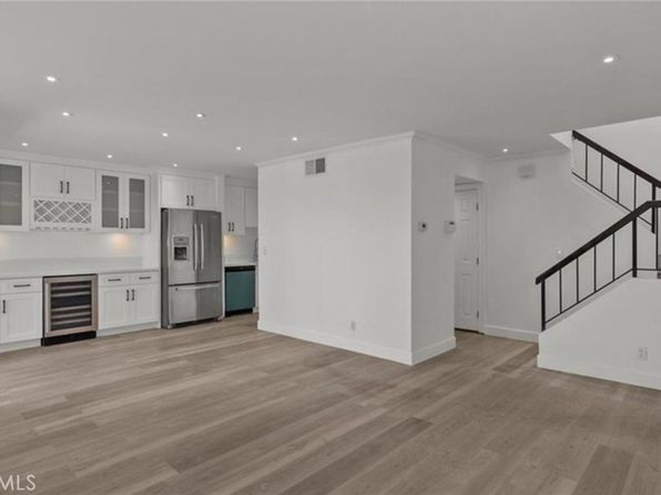 10500 Sunland Blvd UNIT 4