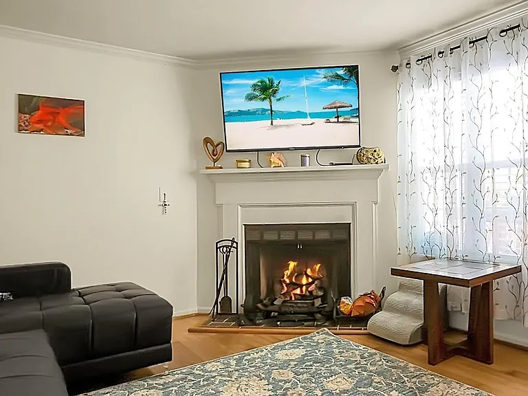 1044 Planters Pl — Photo 4