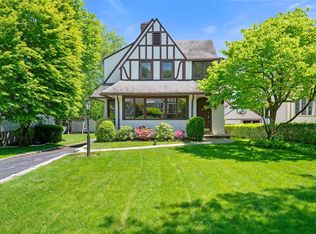 44 Hamilton Rd, Scarsdale, NY 10583