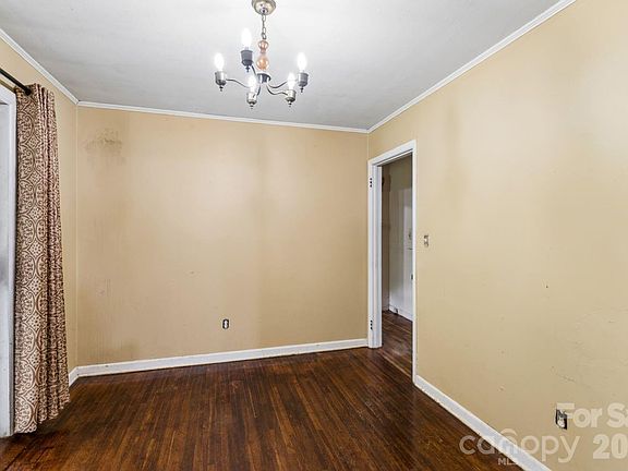 5th image of 139 Southwold Dr