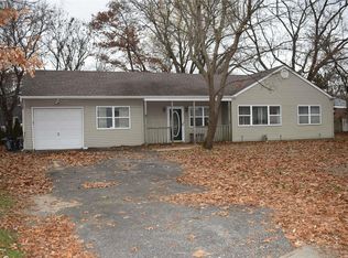 3 Arlene Ct, Centereach, NY 11720