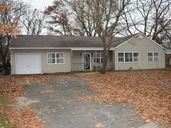 3 Arlene Court, Centereach, NY 11720